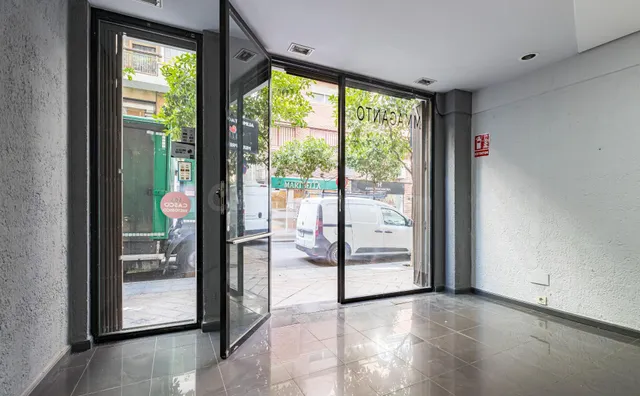 Local comercial en pleno centro, zona Correos – Murcia - foto 3