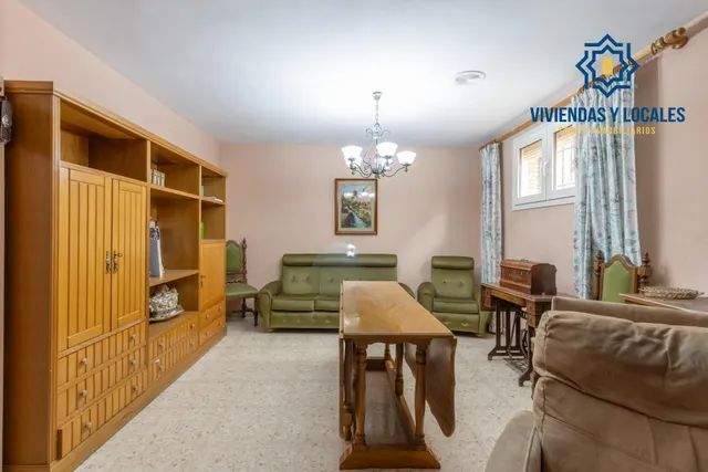 Complejo industrial con vivienda en Alhendín con 2500 metros cuadrados — 29