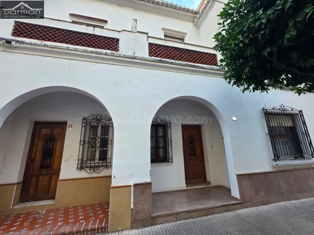 Casa independiente en el Centro de Gandia con Gran Patio Aja