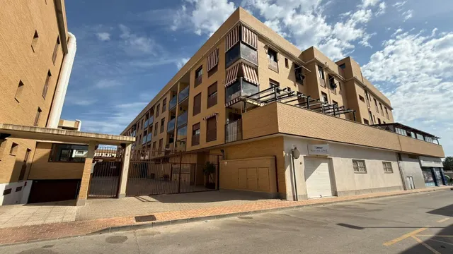 PISO DE TRES DORMITORIOS CON PISCINA CLIMATIZADA, GIMNASIO Y SAUNA EN SAN PEDRO DEL PINATAR — 38