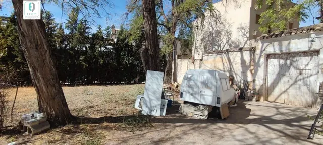 TERRENOS EN C/ ROSENDO GRANADA — 14