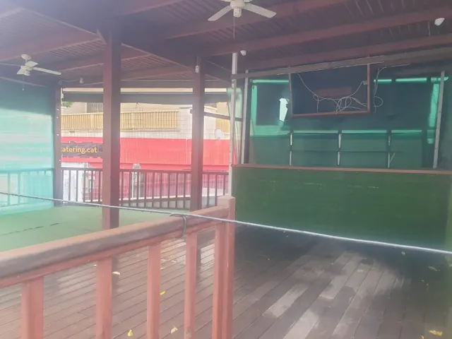 Local / Salón de fiestas en ZONA TURISTICA - — 30