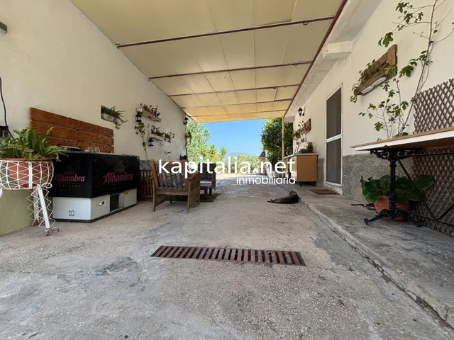 Restaurante y zona de ocio en Gaianes — 21