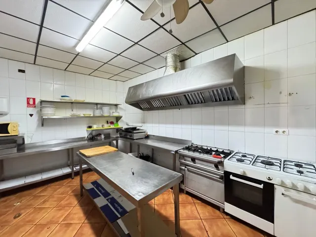 Local comercial 159m² en venta - Estacion de autobuses — 29