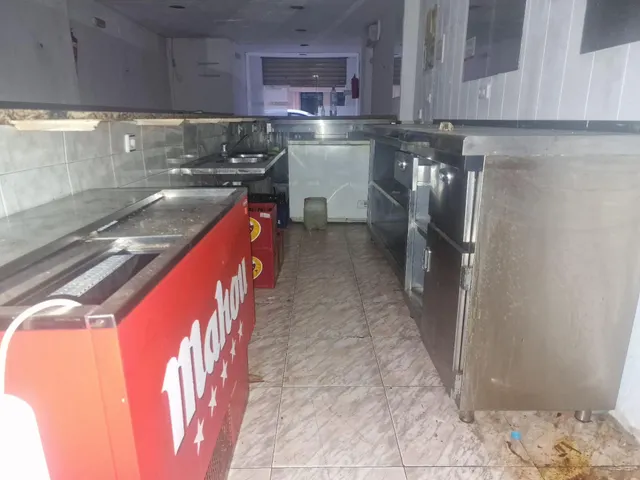 Se vende local en calle Pedro Andreu de Valencia — 6