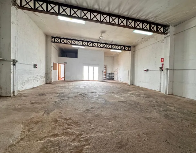 Nave industrial 188m² en alquiler - Centro urbano 4 — 2