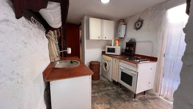 Casa de pueblo amueblada en calle peatonal céntrica — 10