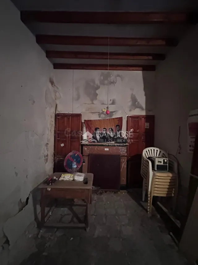 SE VENDE CASA SOLAR EN ASPE, PARA REFORMAR - foto 4