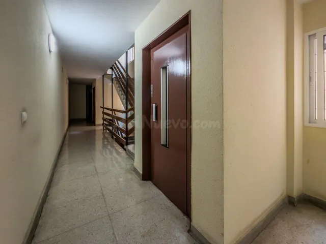 AMPLIO PISO REFORMADO DE 3 habitaciones JUNTO AL CENTRO BOTÍ - foto 4