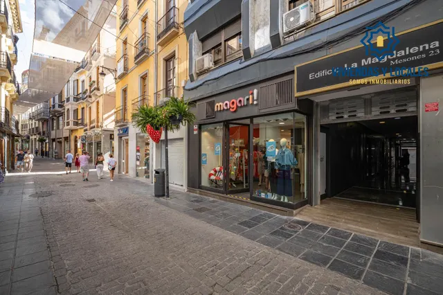 Local comercial 106m² en venta - Centro — 16