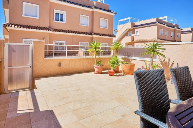 Bungalo planta baja con 2 terrazas - foto 2