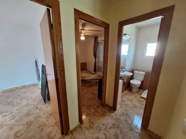 Amplio Quad en Torrevieja, Ideal para Reformar - €209,900 — 15