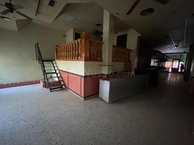 Local comercial 127m² en alquiler - CENTRO — 3
