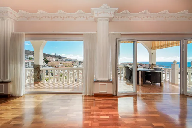 Elegante villa de 4 dormitorios en Arguineguín | Vistas panorámicas al mar, gran parcela y un potencial excepcional! — 45