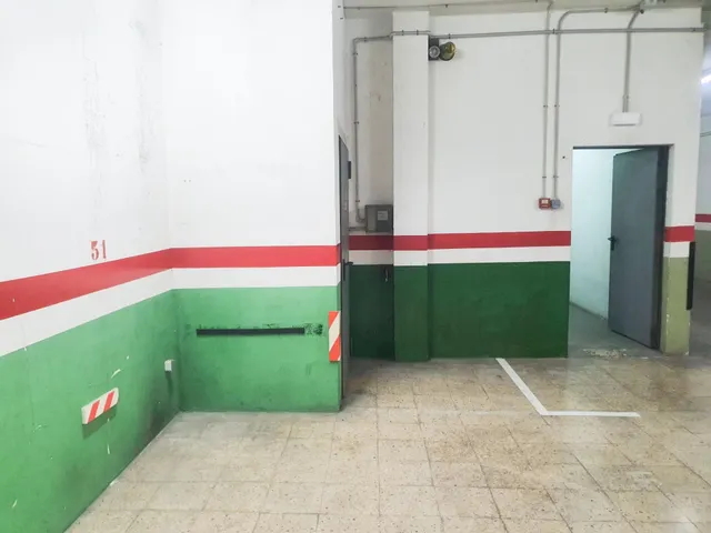 PARKING PARA COCHE + TRASTERO EN PARC I LA LLACUNA - BARCELONA — 5