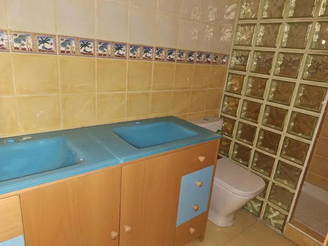 VENTA DE CHALET ADOSADO  EN CALLE SANTILLANA DEL MAR 20. BOADILLA DEL MONTE, — 17