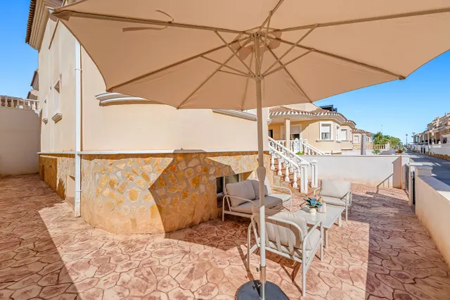 Casa 3 habitaciones en venta - Pueblo — 25