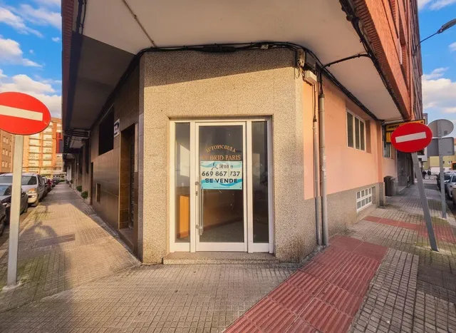 Oportunidad de Inversión: Local Comercial en Plaza de España