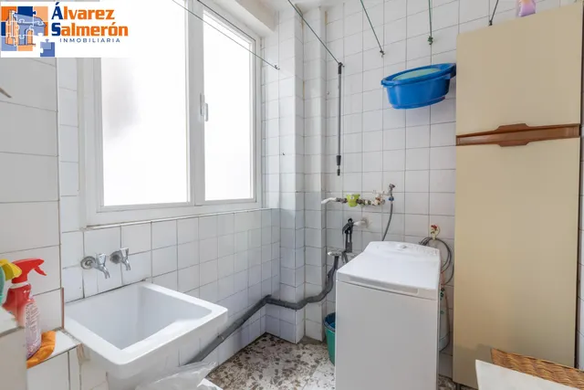 Amplia vivienda en pleno centro de Granada — 38