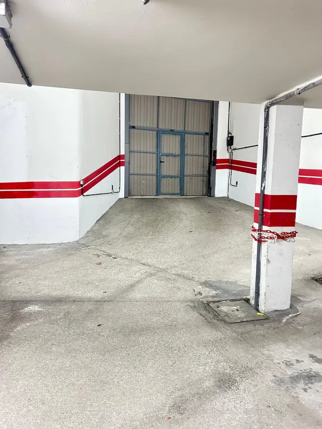 SE VENDE PLAZA DE PARKING — 3