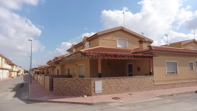 Casa 6 habitaciones 206m² en venta - ROLDÁN
