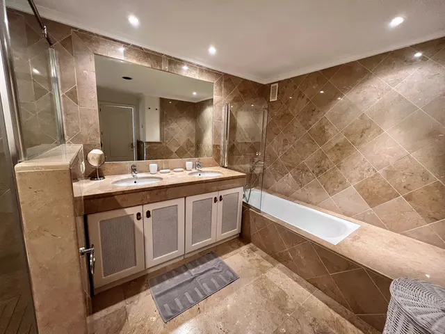 Apartamento 3 habitaciones 175m² en venta - Costa del Sol — 46