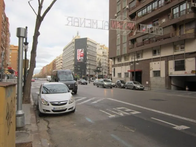 Local comercial 371m² en venta - La Petxina - foto 4