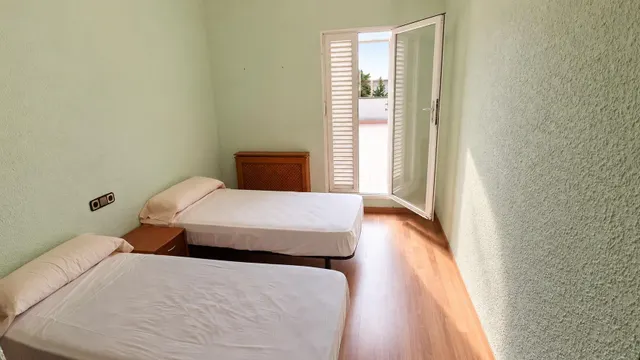CASA CON AMPLIA TERRAZA EN ALCARRÀS — 19