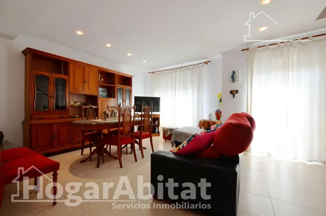 ¡PLAYA DE GANDÍA! PRECIOSO ÁTICO AMPLIO Y EXTERIOR CON GRAN  - foto 4