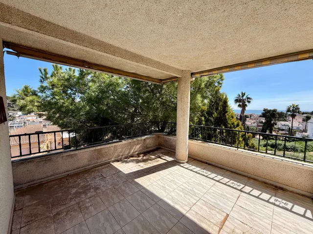 Casa UNIFAMILIAR con jardín — 3