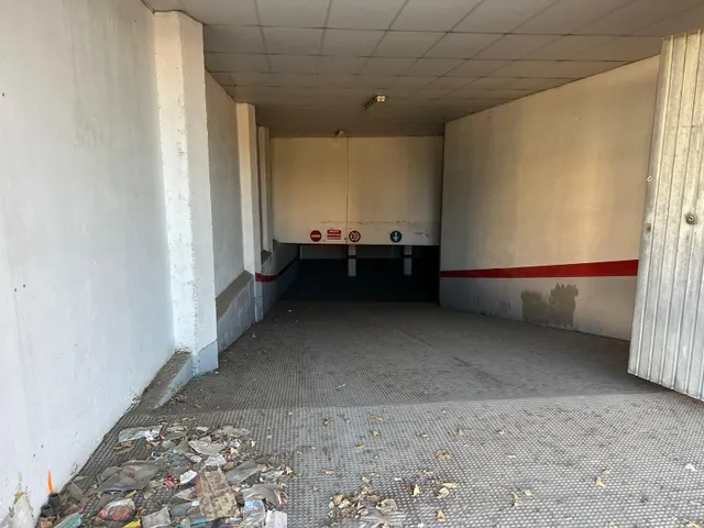 Local idóneo para supermercado, gimnasio y otras actividades comerciales con parkings — 14