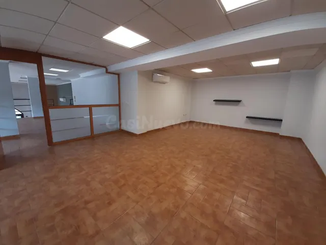 LOCAL COMERCIAL EN VENTA O ALQUILER — 5