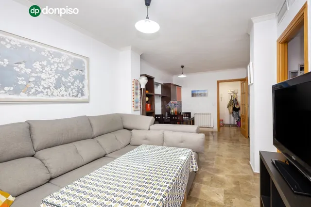 Piso de dos dormitorios en Sanders, en urbanización privada con piscina, pistas de padel, plaza de garaje y trastero — 3
