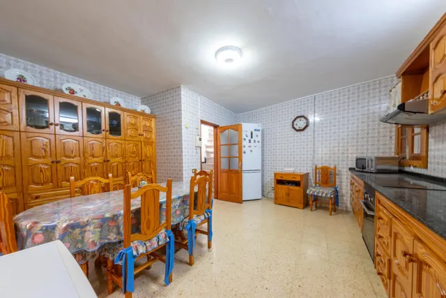 PANADERÍA HISTÓRICA CON MÁS DE 90 AÑOS DE TRAYECTORIA + VIVIENDA — 23