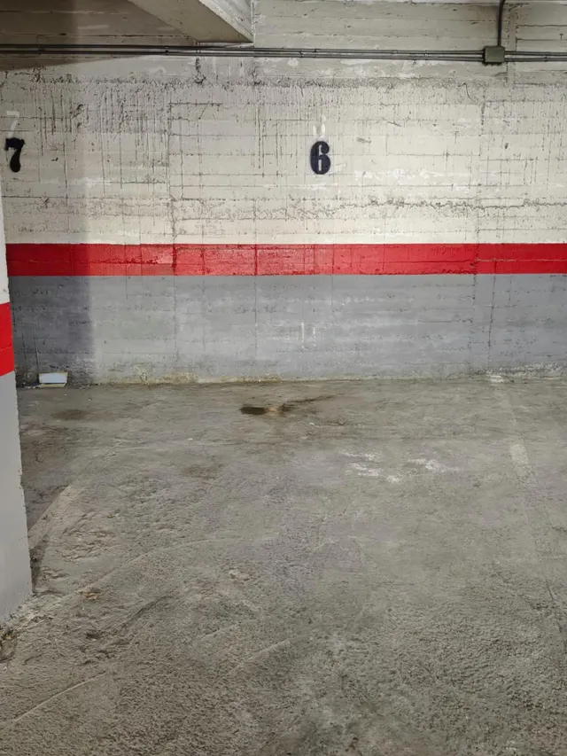 Amplia vivienda de 159 m2 con vistas panorámicas a los dos castillos de Alicante y plaza de garaje — 36