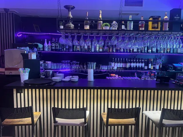 Bar 1 habitación 100m² en alquiler - Marbella — 4