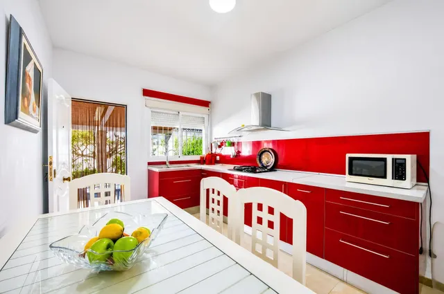 Chalet con amplia parcela en El Sotillo — 22