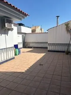 CASA EN EL CENTRO CON PATIO DE 70M2 — 8