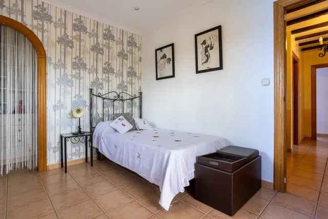 Villa 5 habitaciones 199m² en venta - La Hoya-Daimes-El Derramador — 28