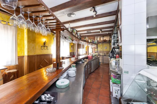 VENTA DE RESTAURANTE-ASADOR Y VIVIENDA EN ALBOLOTE (JUNCARIL - foto 4