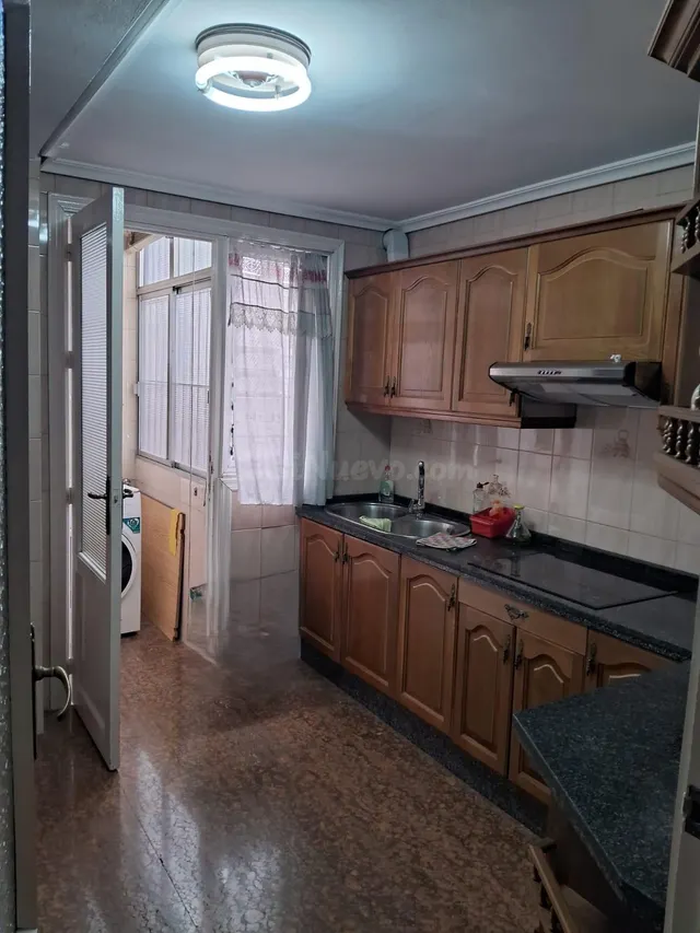 PISO EXTERIOR EN ZONA VIÑUELA CON PATIO Y TERRAZA!! - foto 2