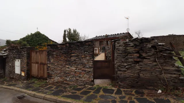 Hermosa vivienda en la Arquitectura negra — 28