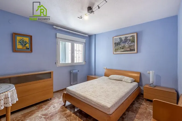 AMPLIO PISO EN VENTA JUNTO A PLAZA DE TOROS - GRANADA — 14