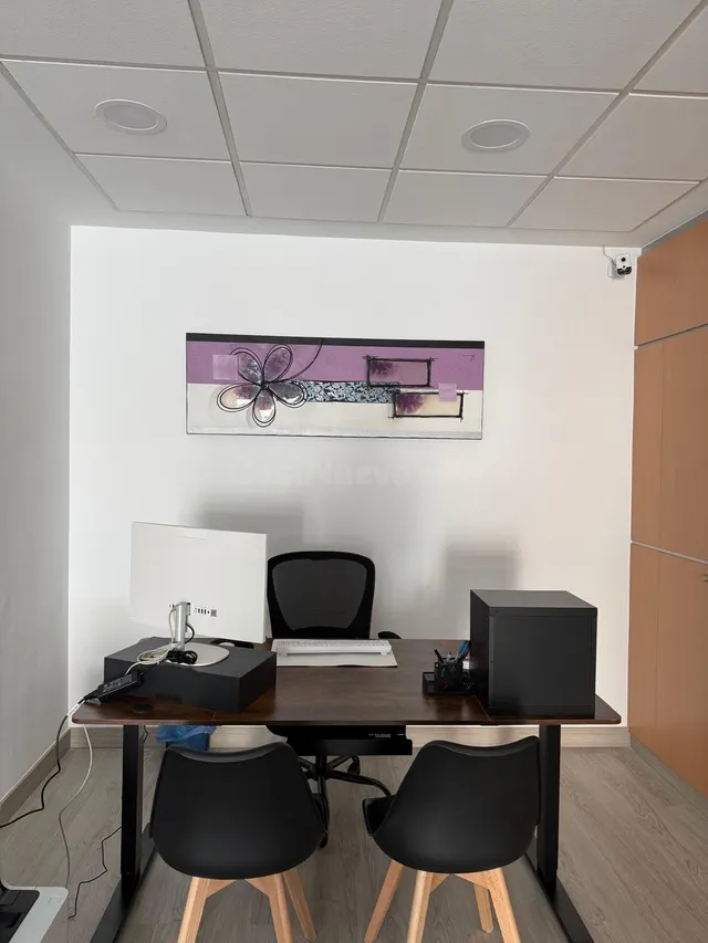 OFICINAS EN ALQUILER — 4