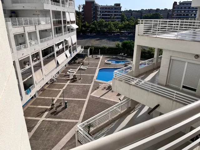 APARTAMENTO DE 2 DORMITORIOS EN PLAZA DE EUROPA. ED. ROYAL. — 16