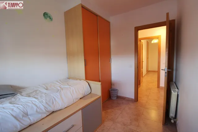 ¡CASA ADOSADA con PATIO, BARBACOA y AMPLIO GARAJE! — 25