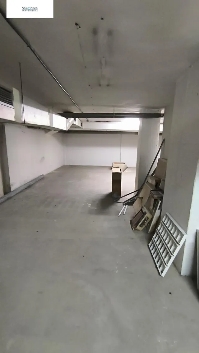 LOCAL DE 1100 M2 EN ZONA FERIA — 40
