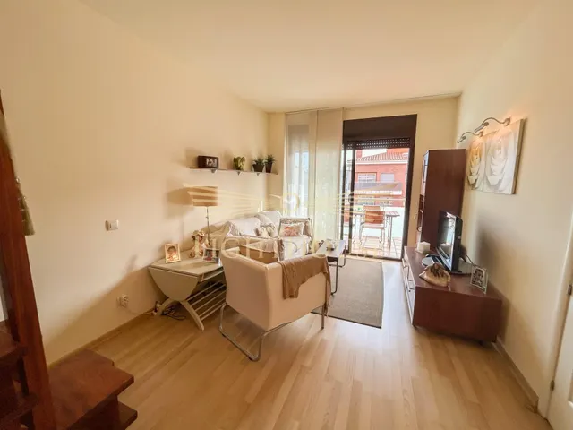 Ático dúplex con terraza en Fenals, Lloret de Mar - foto 2