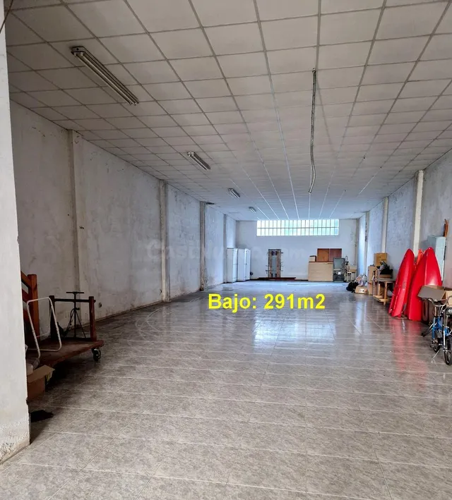 Edificio de cuatro viviendas en Venta - foto 2