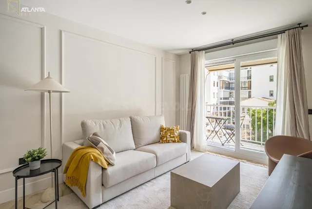 IMPRESIONANTE VIVIENDA TOTALMENTE REFORMADA EN LA CALLE NÚÑE - foto 2